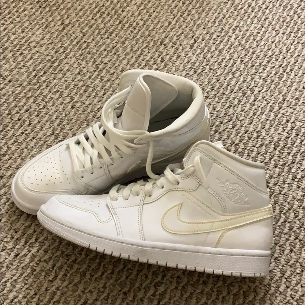 White Nike Air Jordan’s